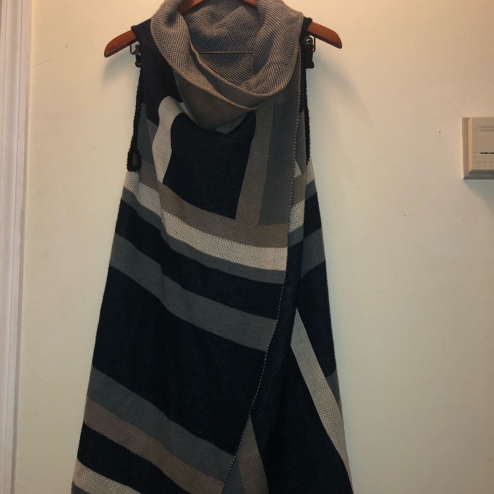 Oversized geometric stripe vest
